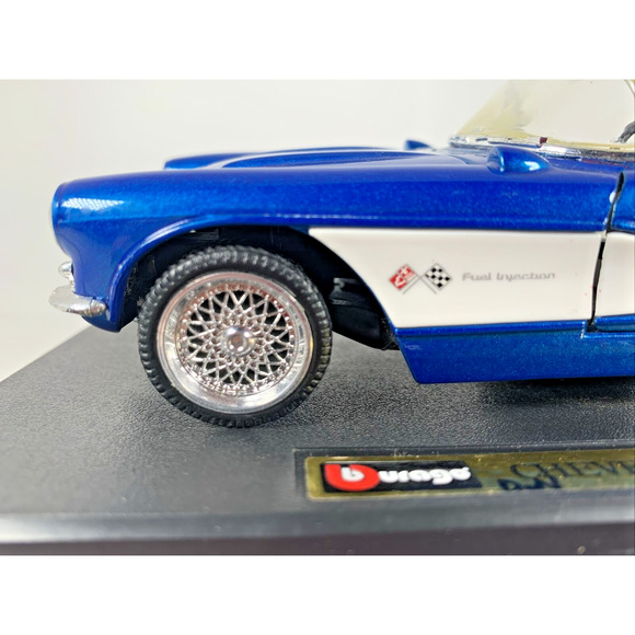 Road Tough 1957 Chevy Corvette 1:24 Scale Diecast Model Car With Plastic Stand - Picture 4 of 16